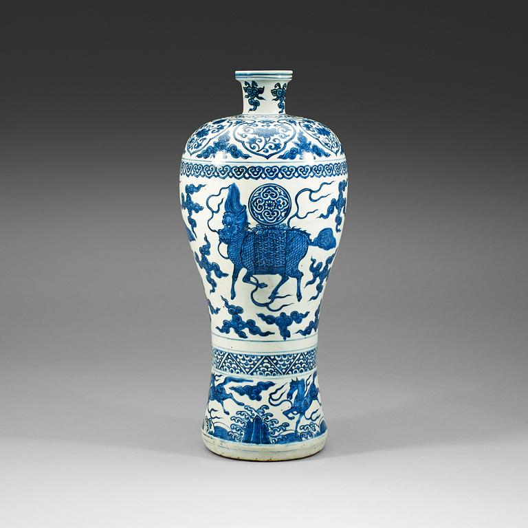 A large rare blue and white Meiping vase, Ming dynasty, Wanli (1572-1620).