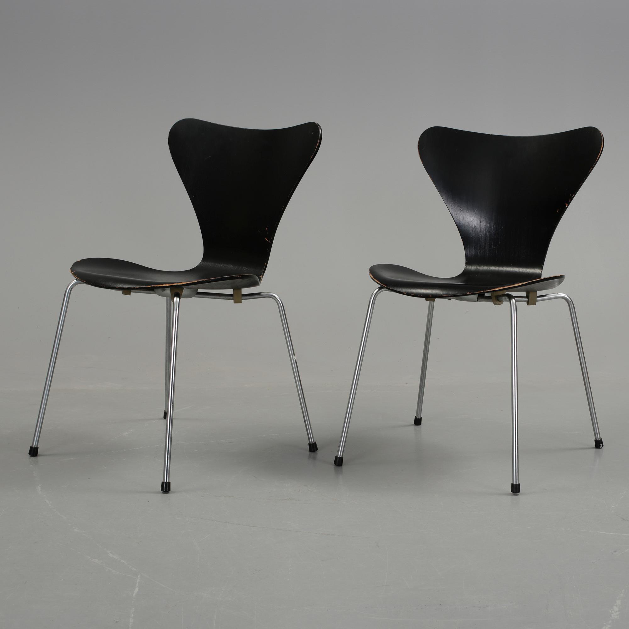 STOLAR, ett par, "Sjuan", Arne Jacobsen, Fritz Hansen.