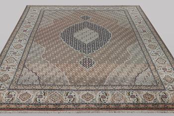 A carpet, Tabriz, part silk, 50 raj, ca 414 x 300 cm.