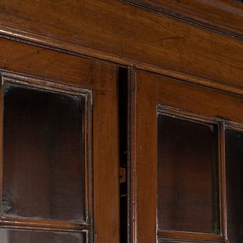 Display cabinet, England, early and mid-20th century.