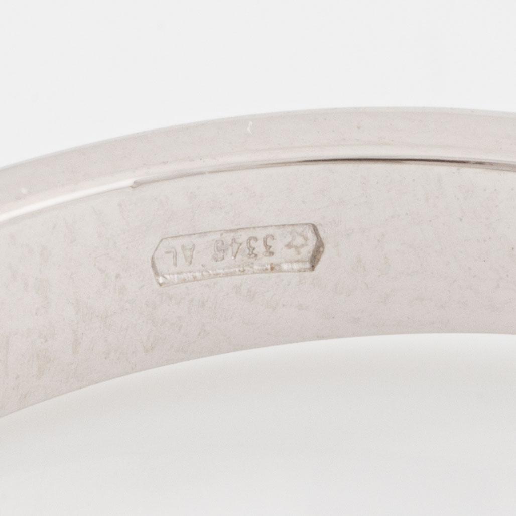 Ring, 18K vitguld med briljantslipad diamant, medföljande GIA dossier.