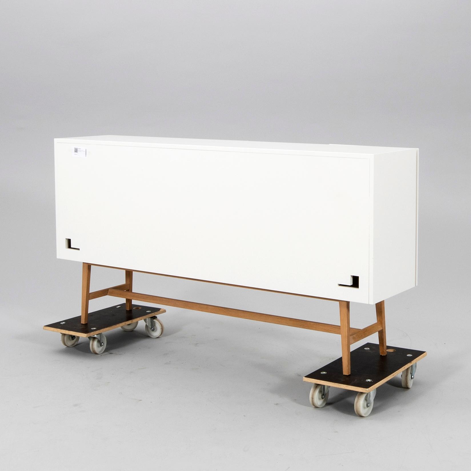 Claesson Koivisto Rune, skåp/sideboard, "Vass", Asplund, formivet 2007.