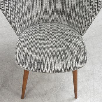 Jonas Lindvall, stolar 4 st, "Miss Holly Upholstered", Stolab, formgiven 2018.