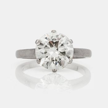 720. RING med gammalslipad diamant ca 3.05 ct, kvalitet L-M/VS, tillverkad av Hugo Strömdahl, Stockholm, 1946.