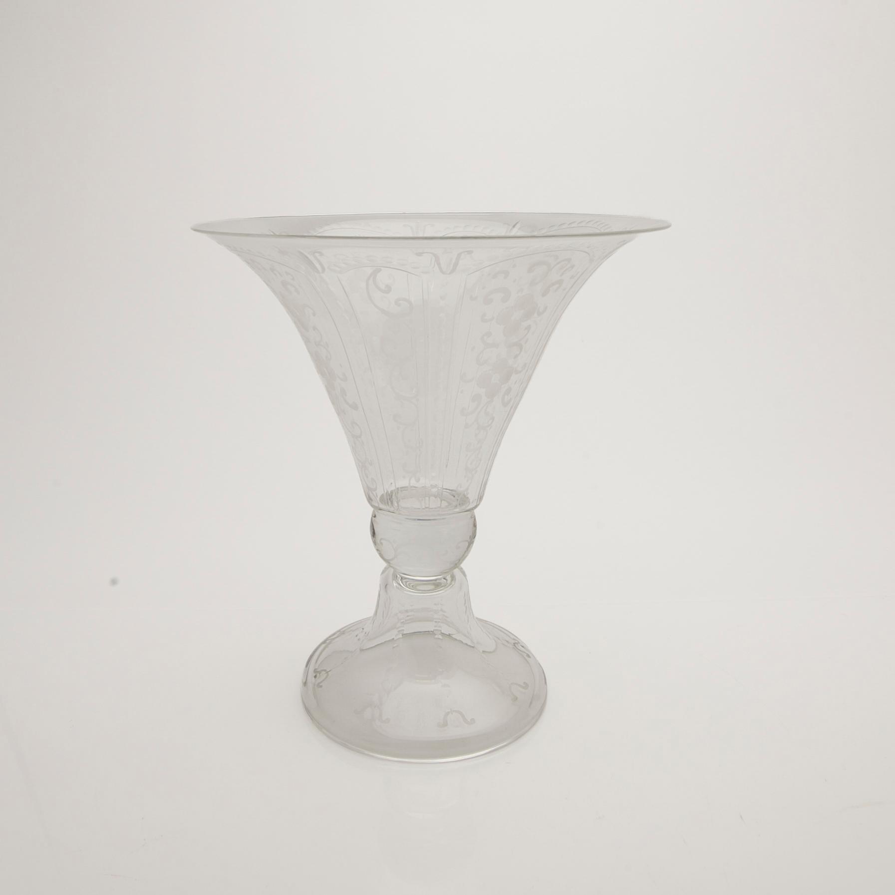 Edward Hald, Glasses, 2 pcs, Orrefors and Kosta Boda, 1920s.
