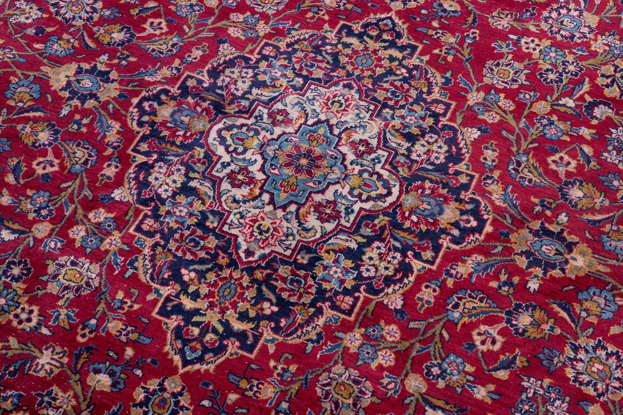 A Keshan carpet, c. 403 x 290 cm.