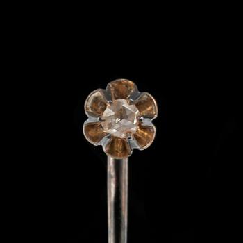 SLIPSNÅL, silver med rosenslipad diamant, 1900-tal. Vikt 0,5 g.