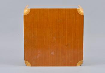 Alvar Aalto, X-JALKAINEN PÖYTÄ.