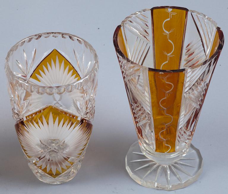 VASER, 6 st, glas, bl a Böhmen, 1900-talets första hälft.