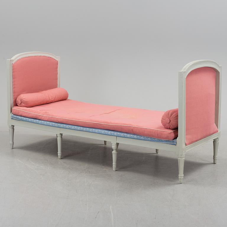 A Gustavian daybed, late 18th Century.
