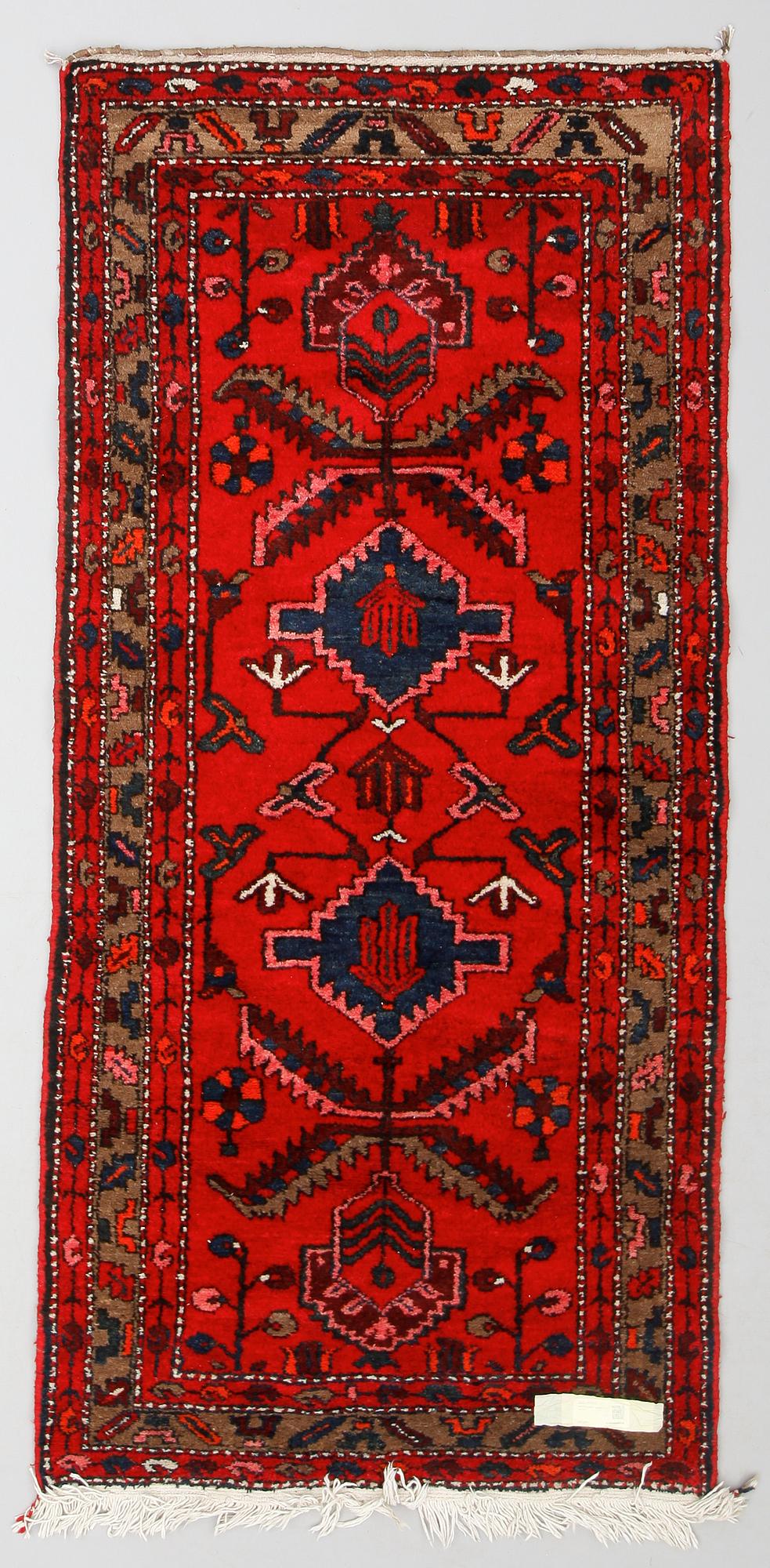 MATTA, orient, galleri, 211 x 104 cm.