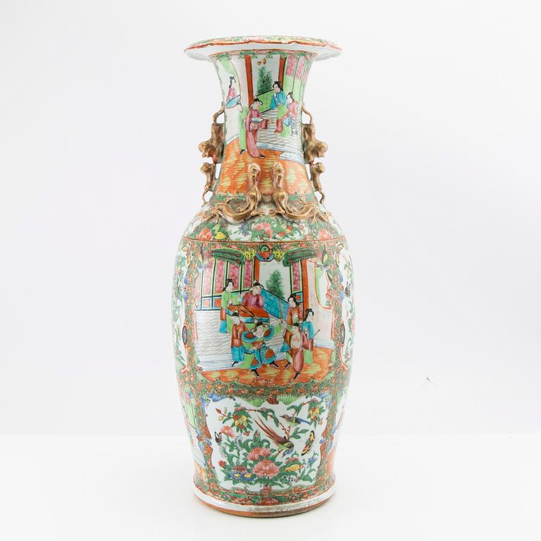 Floor vase China Canton late 19th century porcelain.