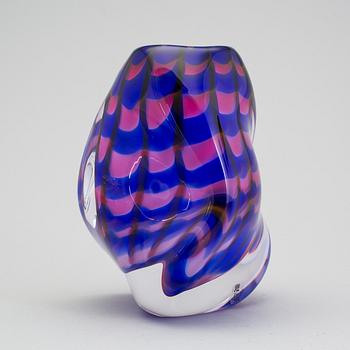 KLAS GÖRAN TINBÄCK, a glass vase for Målerås, 1990´s.