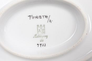 MATSERVIS, porslin, Lidköping, ca 38 delar design Forseth.