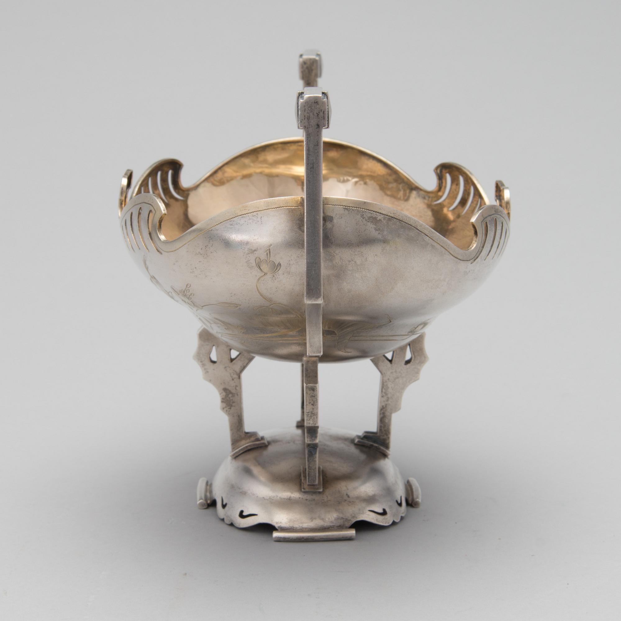 An art nouveau silver fruit bowl with gilt interior, marked BM, Russia around 1900.