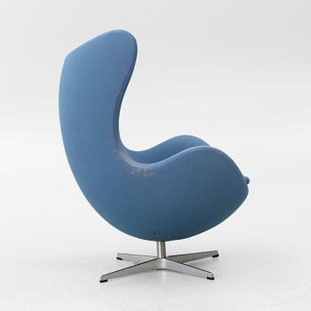 Arne Jacobsen, "Ägget", Fritz Hansen, Danmark 2002.