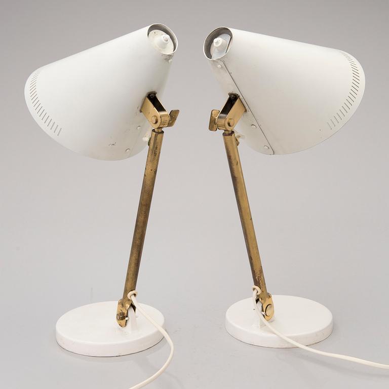 Two mid-20th century '9222' table lamps for Taito Oy, Finland.