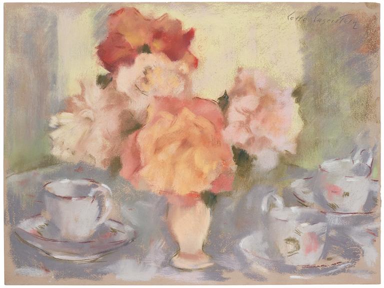 Lotte Laserstein, Still life with flowers and china.