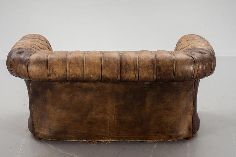 SOFFA, chesterfieldmodell, 1900-talets andra hälft.