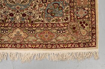 Matta Old silke Hereke, ca 152 x 110 cm.
