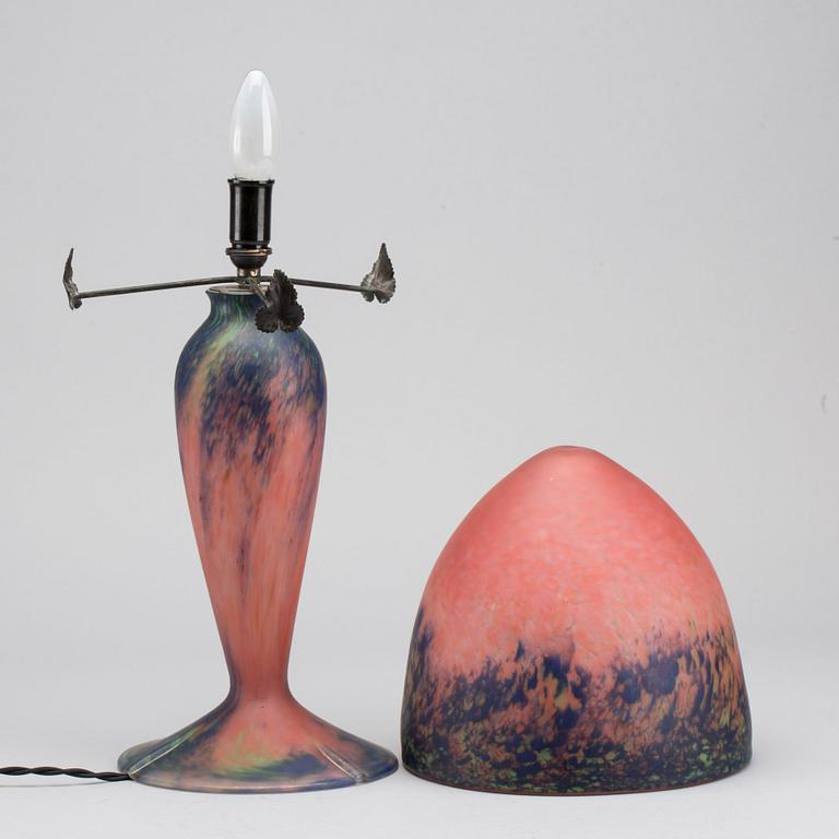 TABLE LAMP, Le Verre Francais, 20th century.