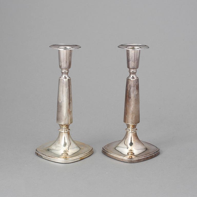 LJUSSTAKAR, ett par, silver, Ceson, Göteborg, 1962.