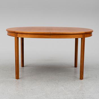 BERTIL FRIDHAGEN, a 'Sörgården' walnut table.