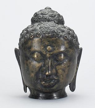 SKULPTURHUVUD, metall, "Buddha" 1900-tal.