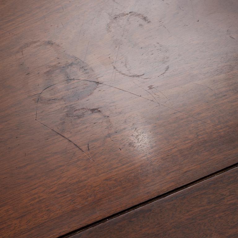 A dining table, France, circa 1800, Directoire.