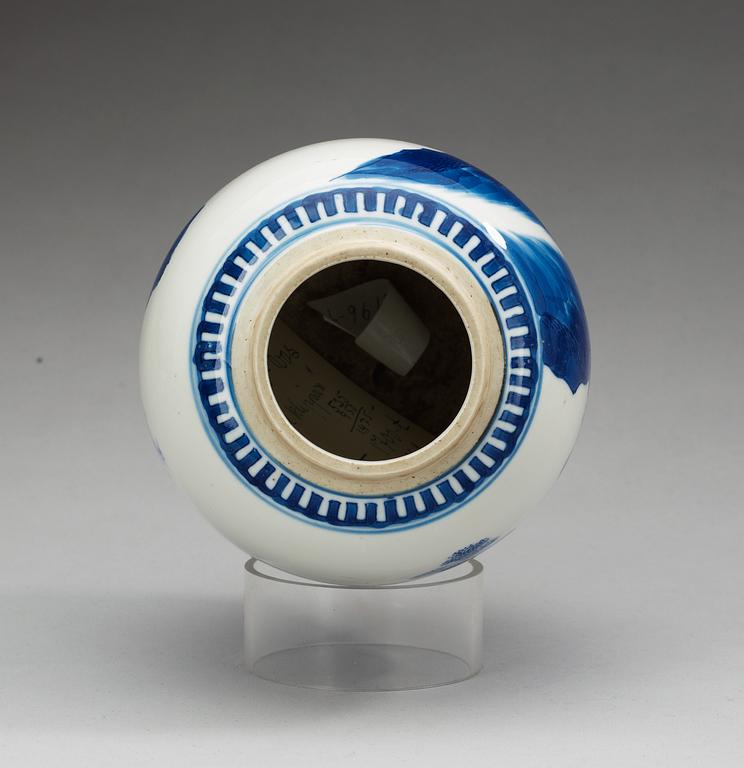 A blue and white jar, Qing dynasty, Kangxi (1662-1722).