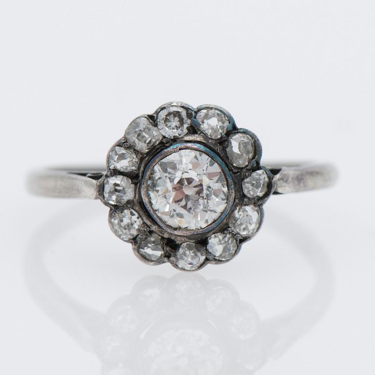 RING, gammalslipade diamanter, silver.