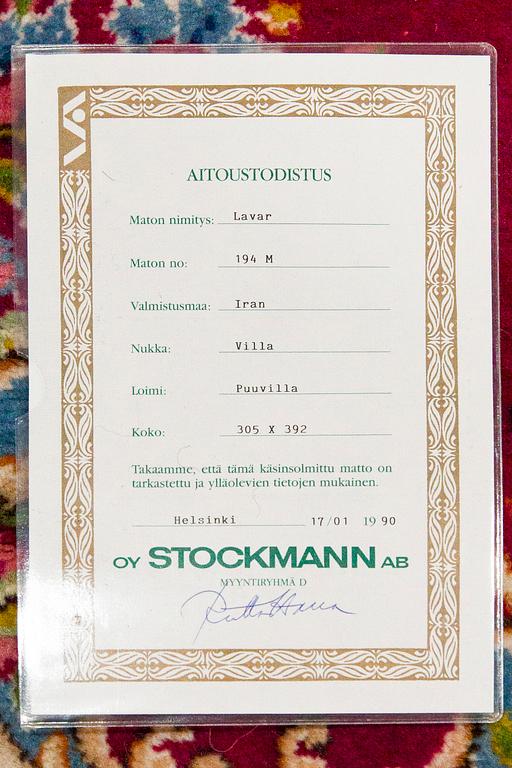 Matto, Kerman Lavar, noin 392 x 305 cm.