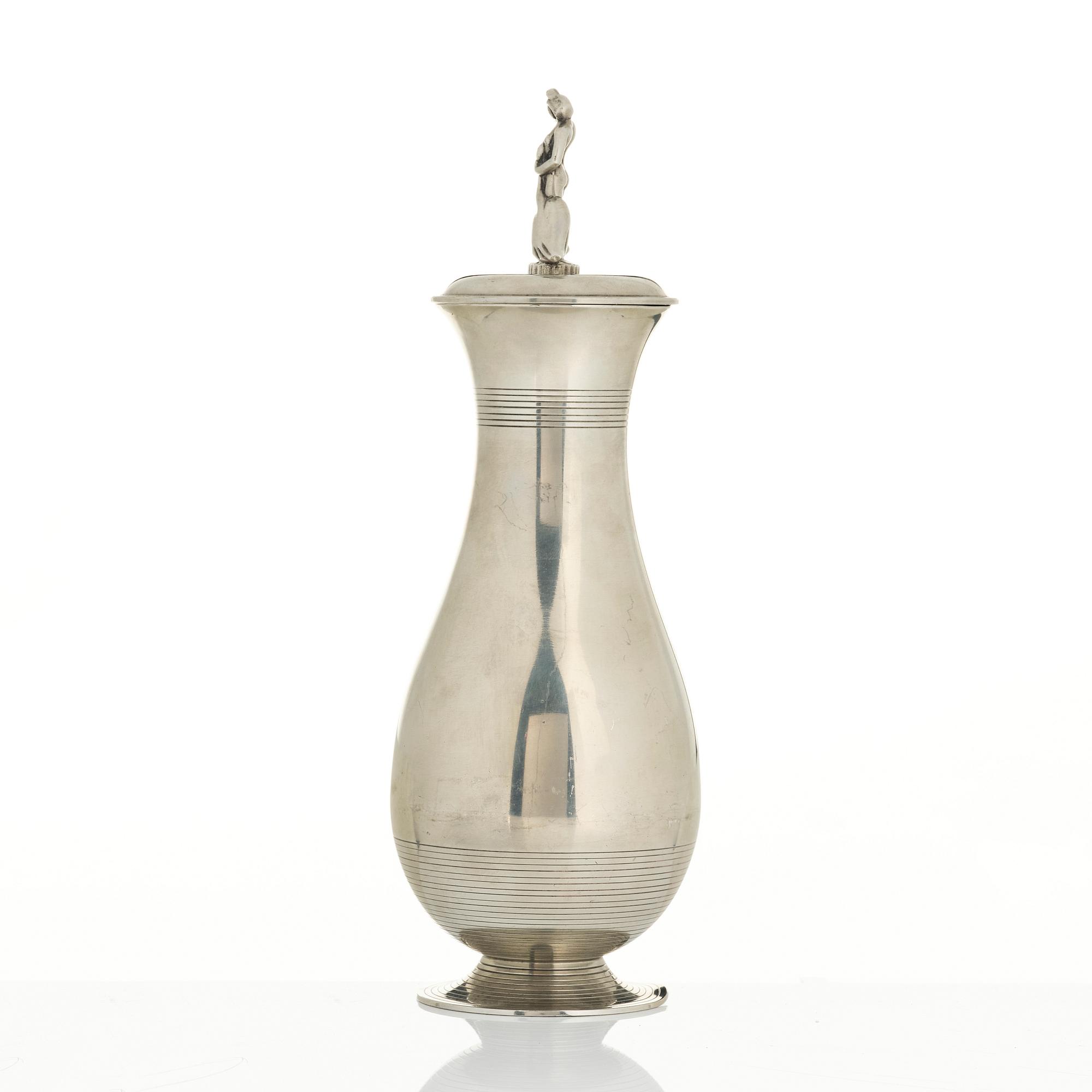 Sylvia Stave, a lidded vase model 5295, C.G. Hallberg, Stockholm, 1931.