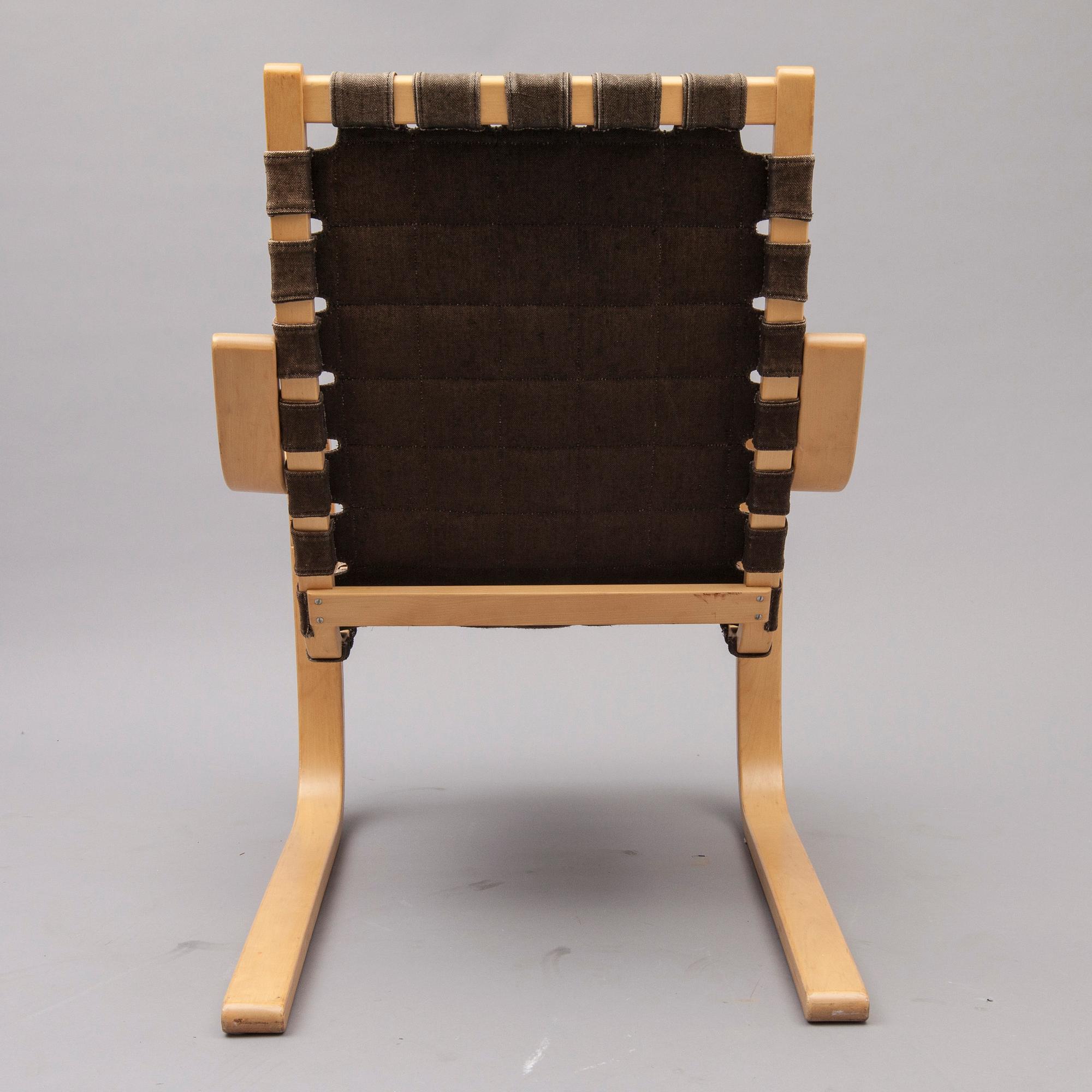 FÅTÖLJ, modell 406, Alvar Aalto, 1900-talets senare hälft.