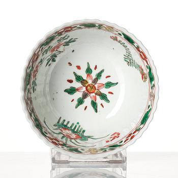 A famille verte cup, Qing dynasty, Kangxi (1662-1722).