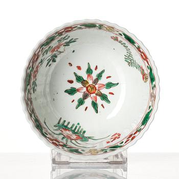 Skål, porslin. Qingdynastin, Kangxi (1662-1722).