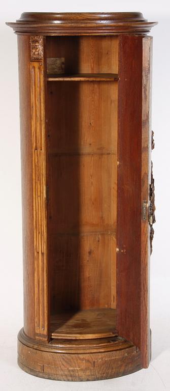 KOLONNSKÅP. 1900-talets början.