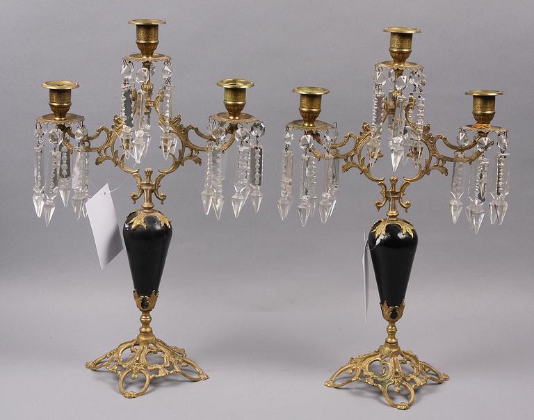 KANDELABRAR, ett par, oskarianska, sent 1800-tal.