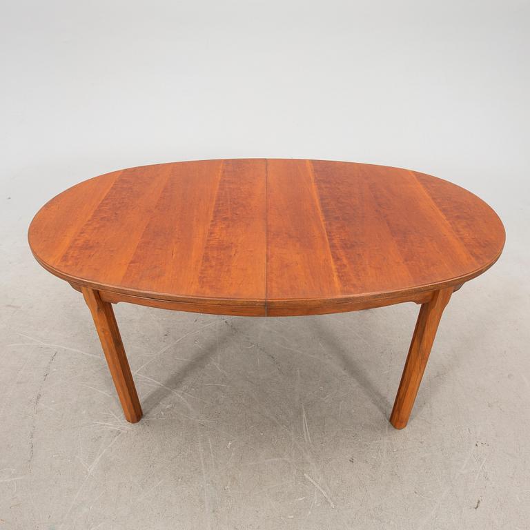 A walnut dining table, "Bristol" 1960s.