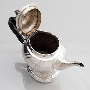 Kilian Kelson, tekanna, silver, Stockholm 1756. Rokoko.