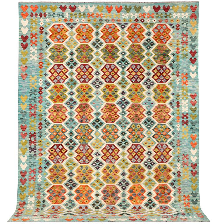 A Kilim carpet, c. 357 x 261 cm.