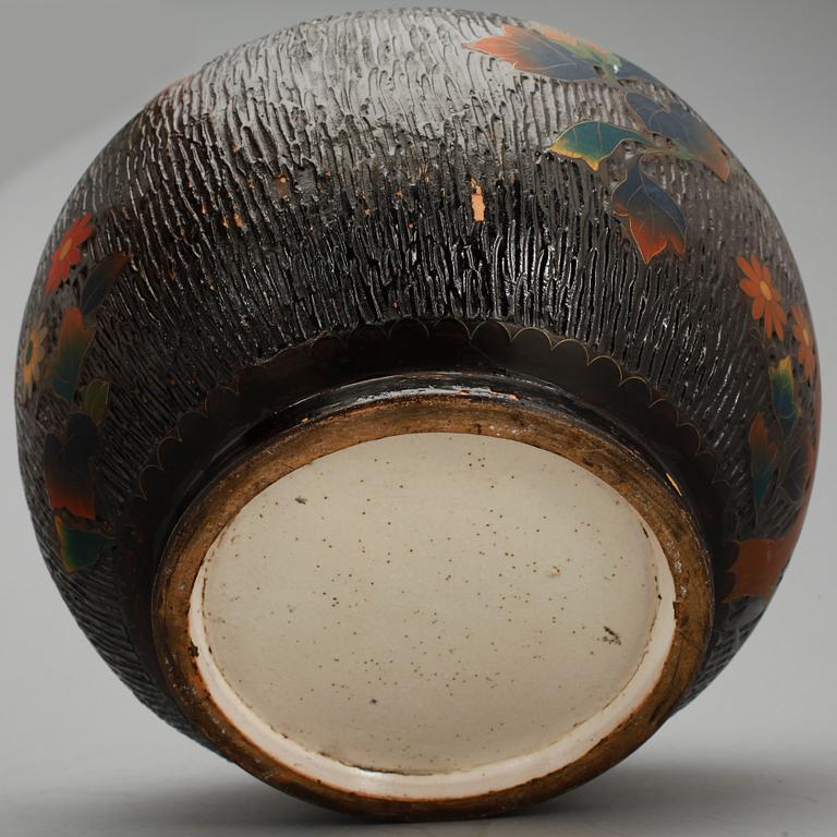 KRUKA, keramik, Japan, sekelskiftet 1900.