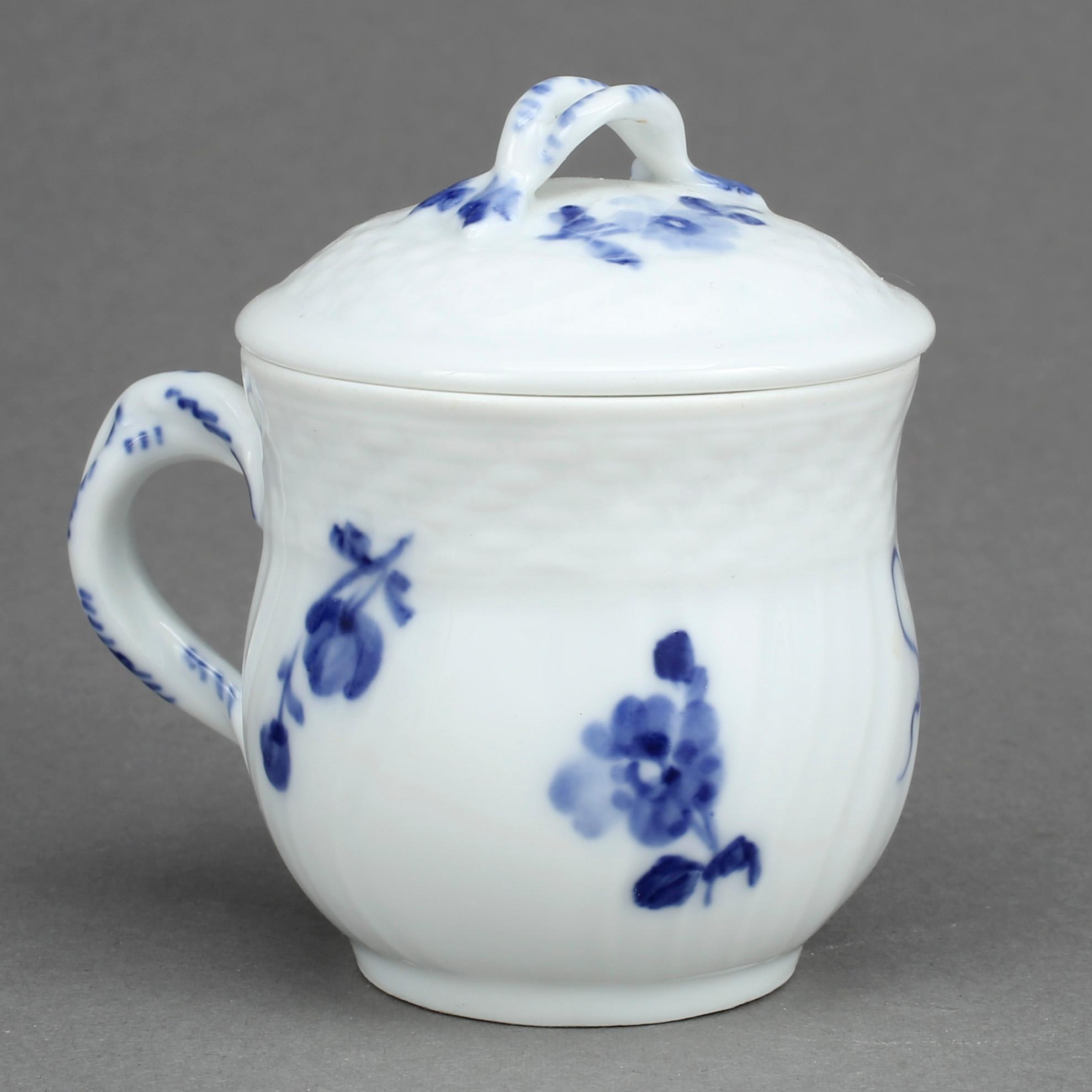 CREMEKOPPAR MED LOCK, 6 st, porslin, Blå blomst, Royal Copenhagen.