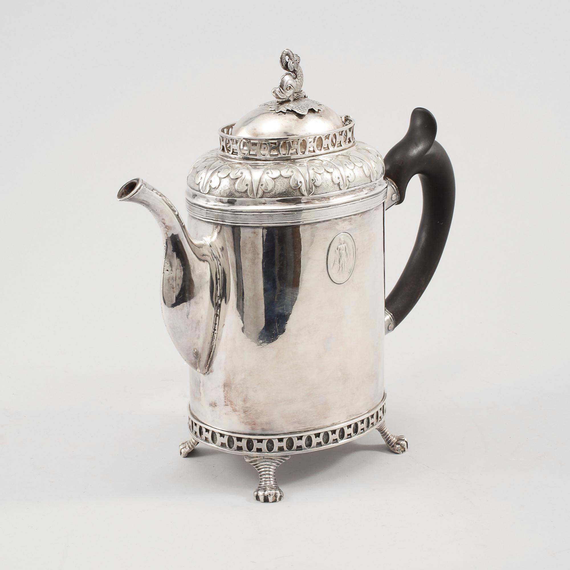 KAFFEKANNA, silver, Carl Lindström, Borås, empire, 1833, vikt 974 gram.
