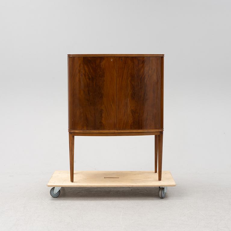 A mahogany drinks cabinet, 1940's/1950's.