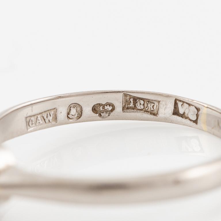 Ring 18K vitguld med en gammalslipad diamant.