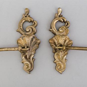 GARDINOMFÅNG, ett par, metall, rokoko-stil, 1900-tal.