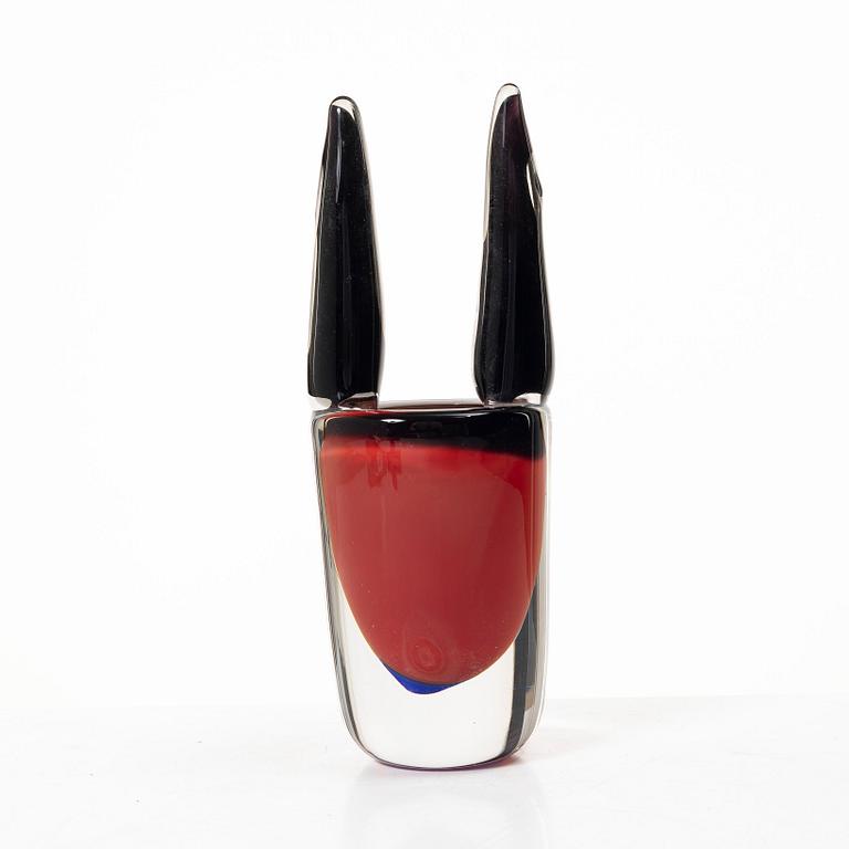 Erik Höglund, a glass scukpture/vase, Studioglas Strömbergshyttan, Sweden, 1992.