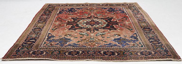 Matta, Heris, ca 330 x 234 cm.