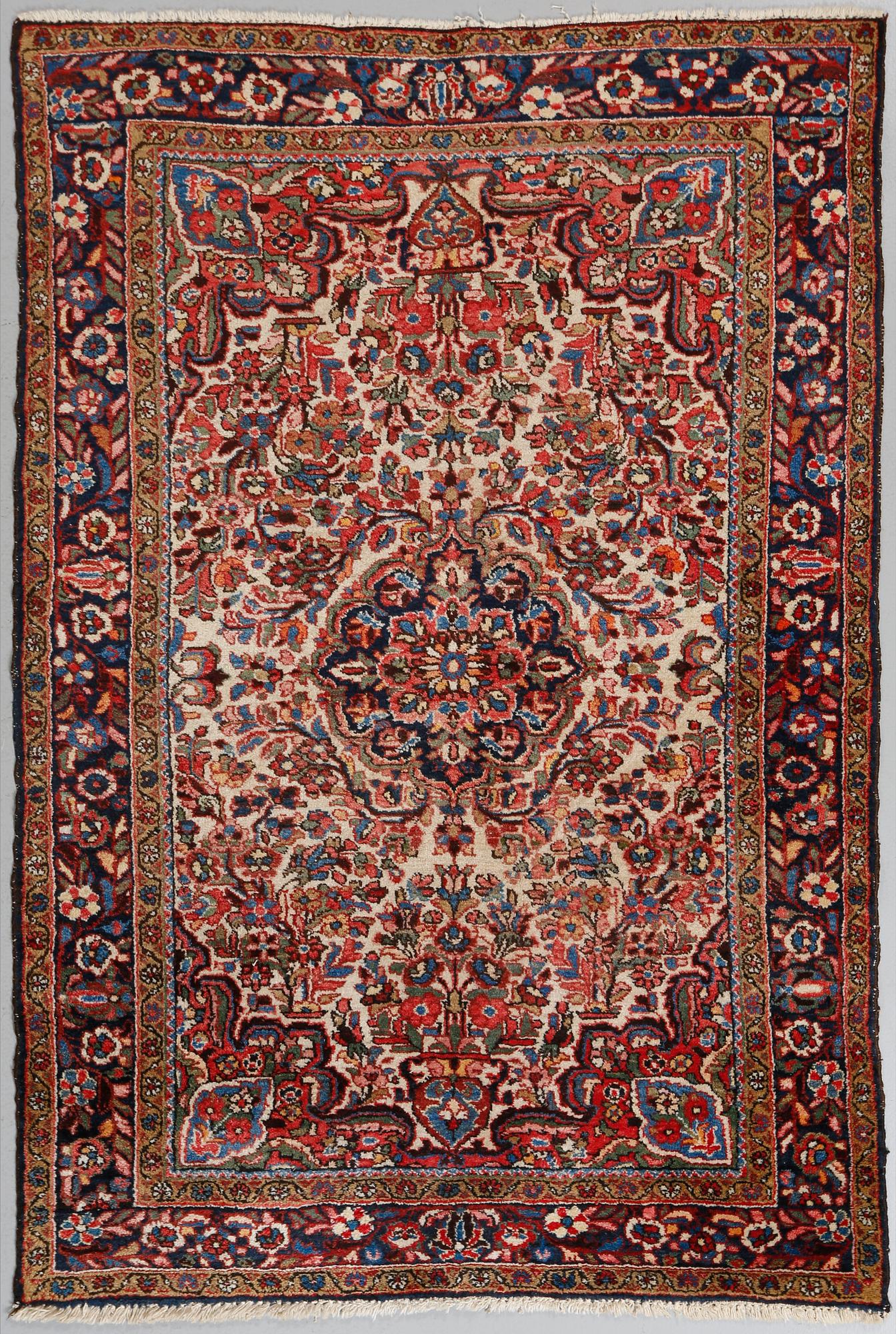 MATTA, troligen Hamadan, 214 x 142 cm.